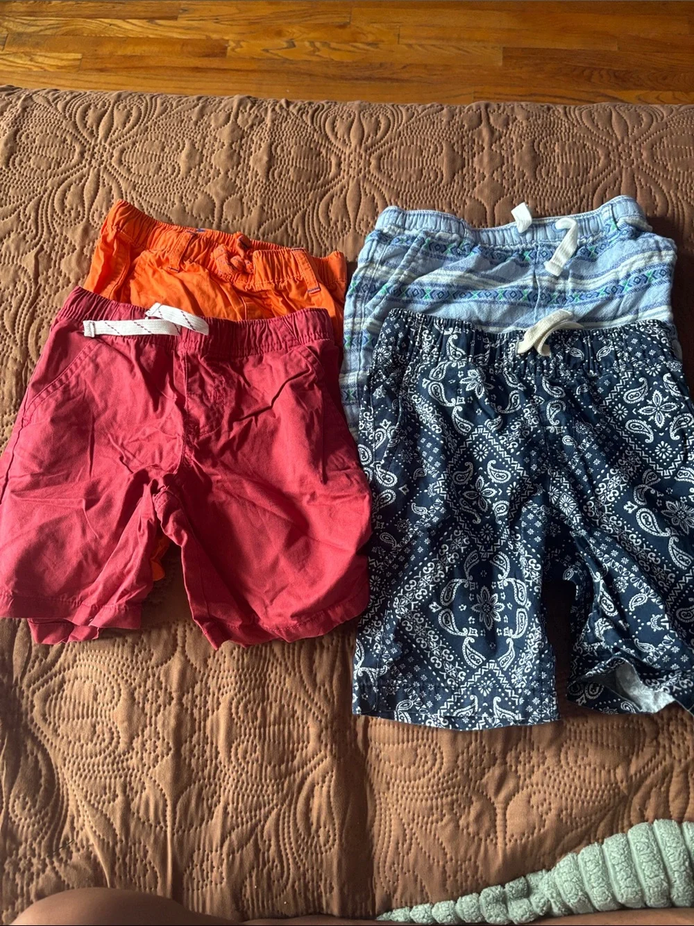 The Children's Place Red, Orange, Navy, Light Blue Kids Shorts Bundle size 5